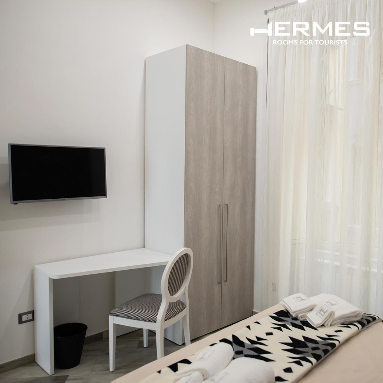 Hermes Rooms For Tourists เนเปิลส์ ภายนอก รูปภาพ
