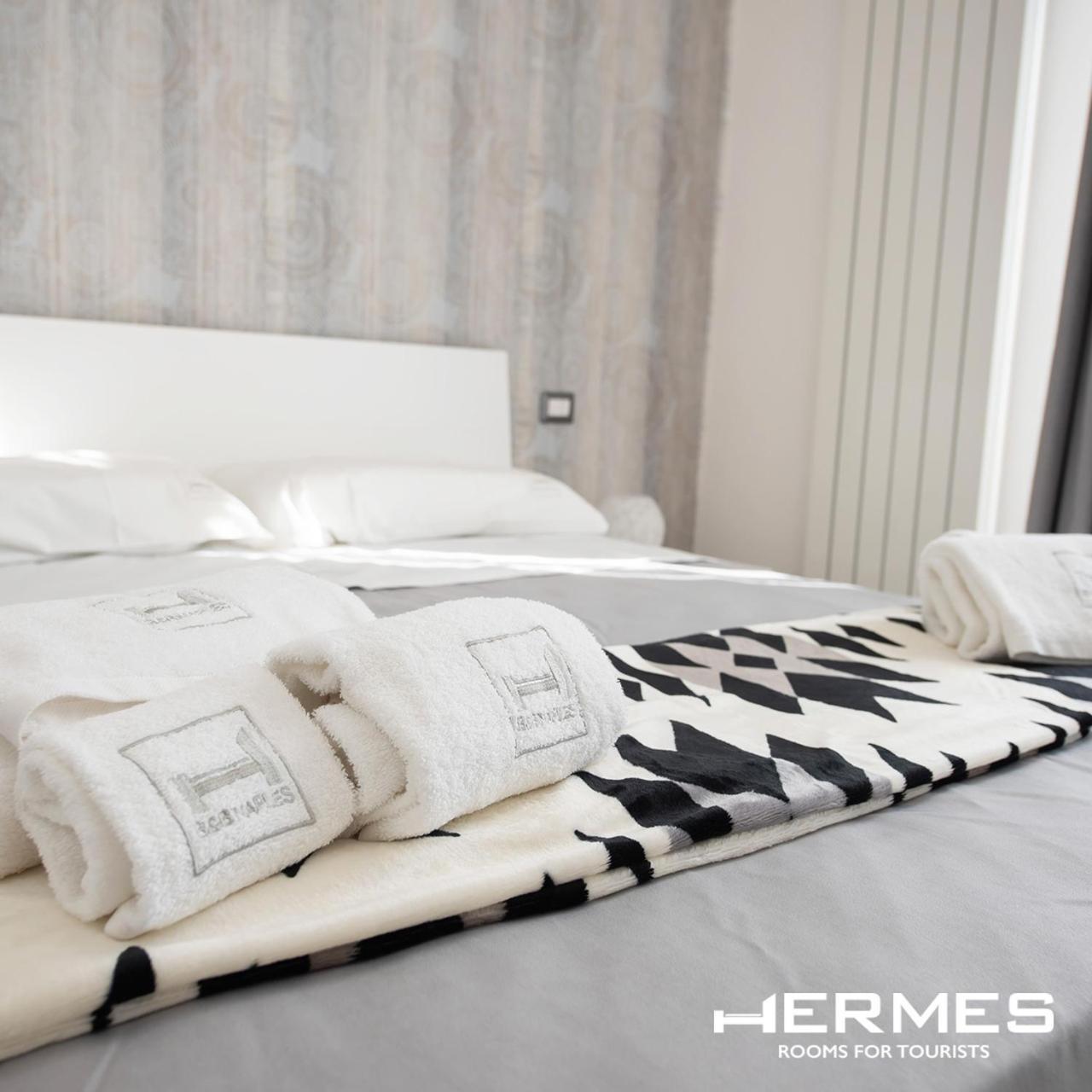Hermes Rooms For Tourists เนเปิลส์ ภายนอก รูปภาพ