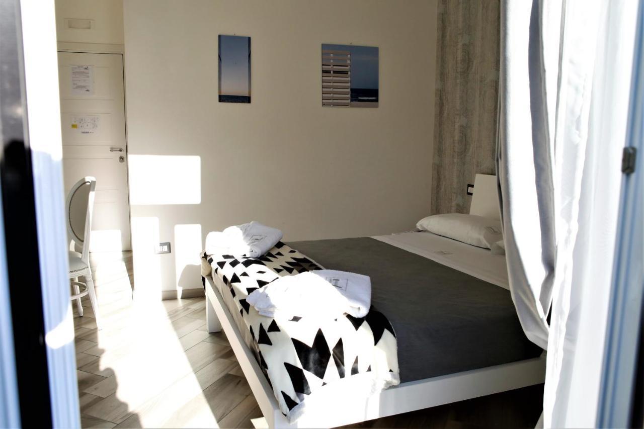Hermes Rooms For Tourists เนเปิลส์ ภายนอก รูปภาพ